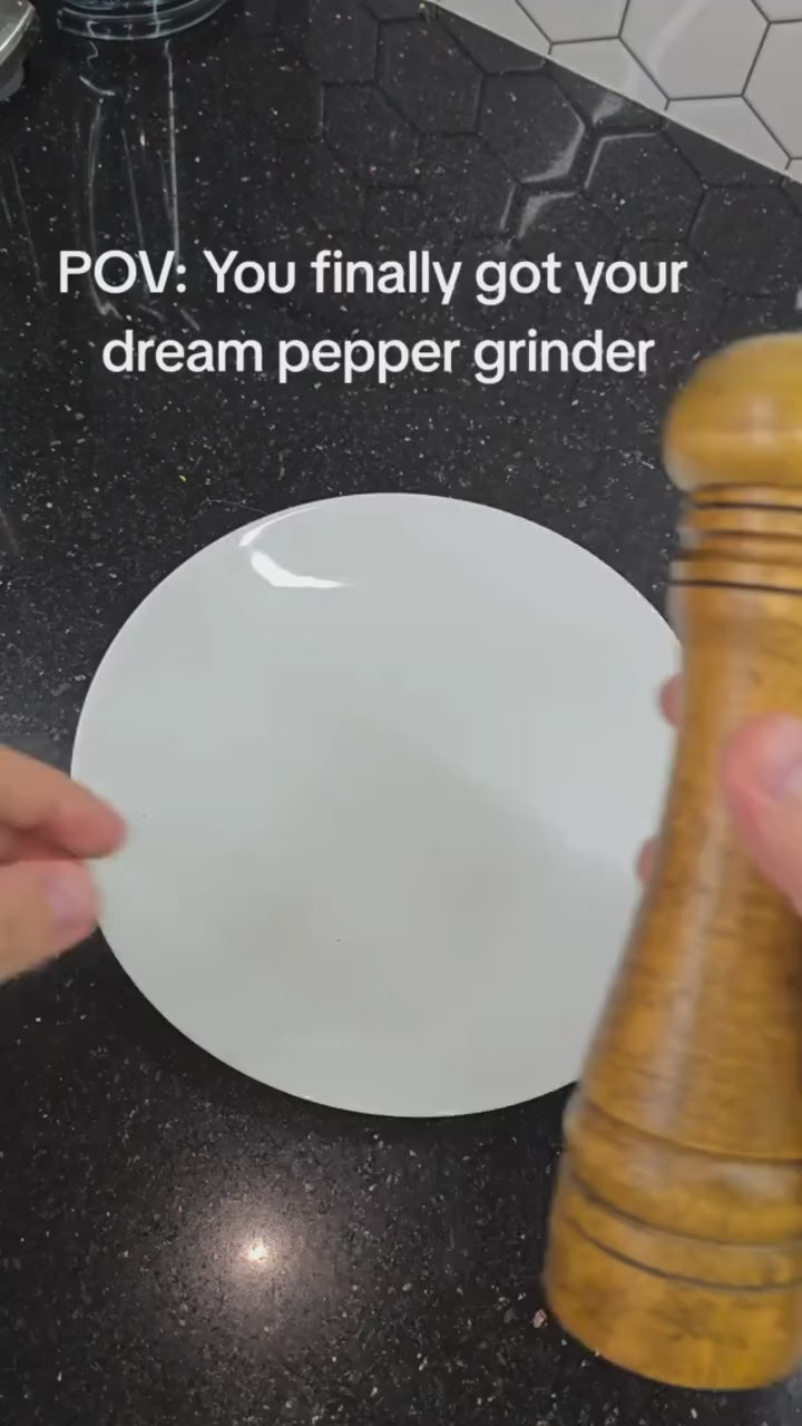 𝐌𝐚𝐧𝐮𝐚𝐥 𝐖𝐨𝐨𝐝𝐞𝐧 𝐒𝐚𝐥𝐭 𝐀𝐧𝐝 𝐏𝐞𝐩𝐩𝐞𝐫 𝐆𝐫𝐢𝐧𝐝𝐞𝐫